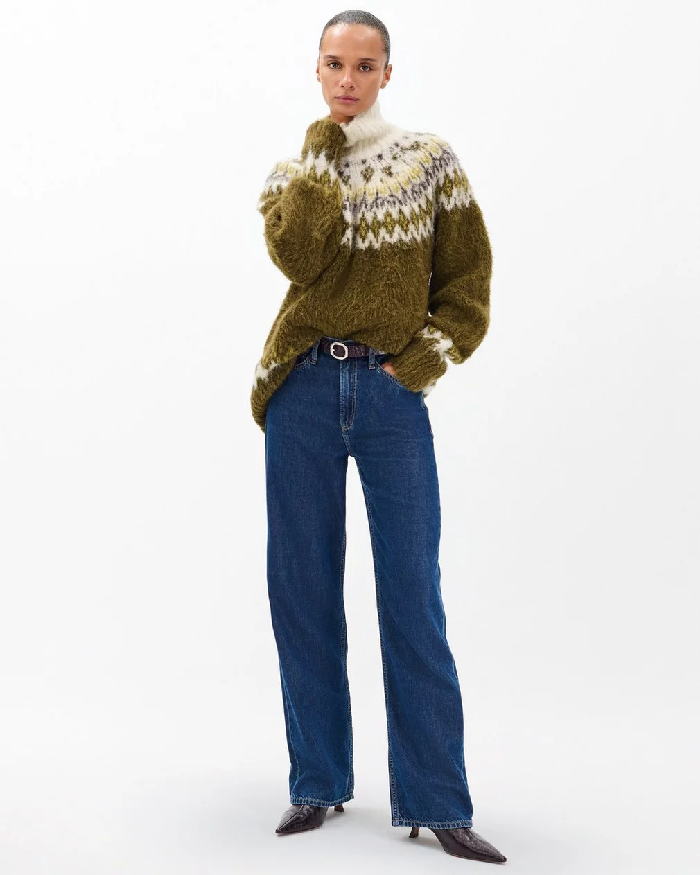 LOGAN WIDE - LEG JEANS